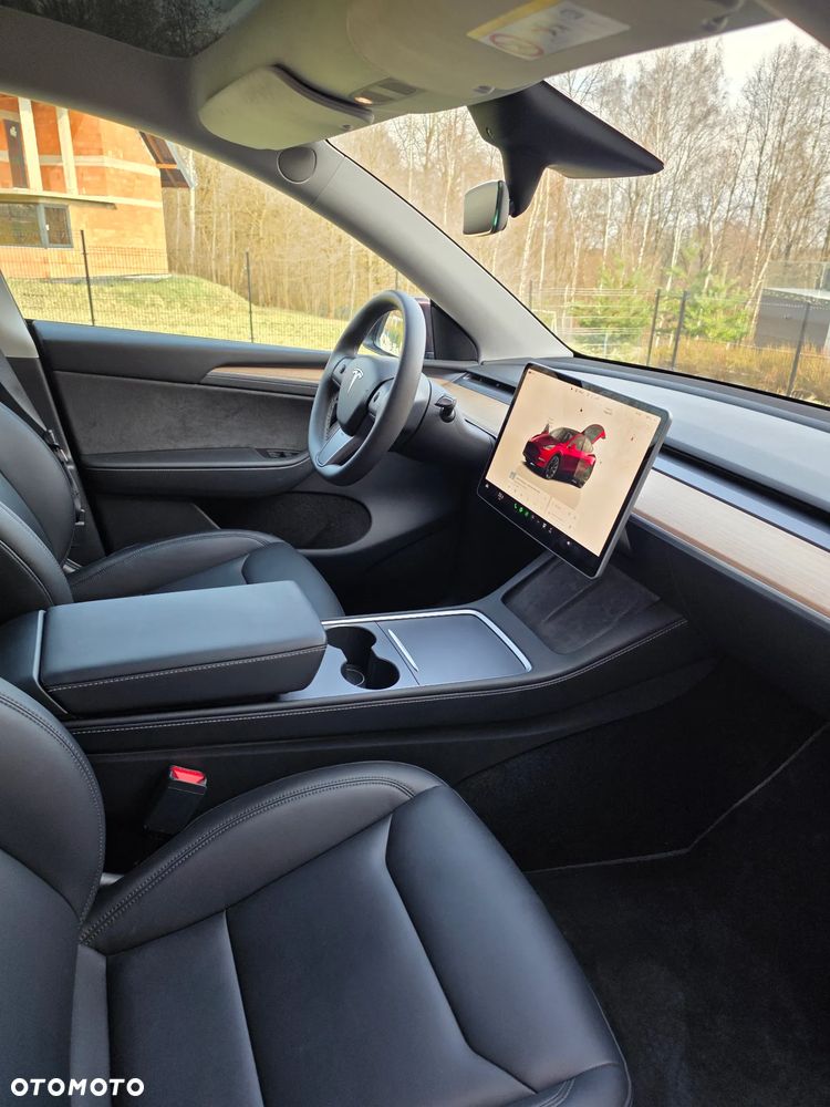 Tesla Model Y 79kWh Long Range AWD - 5