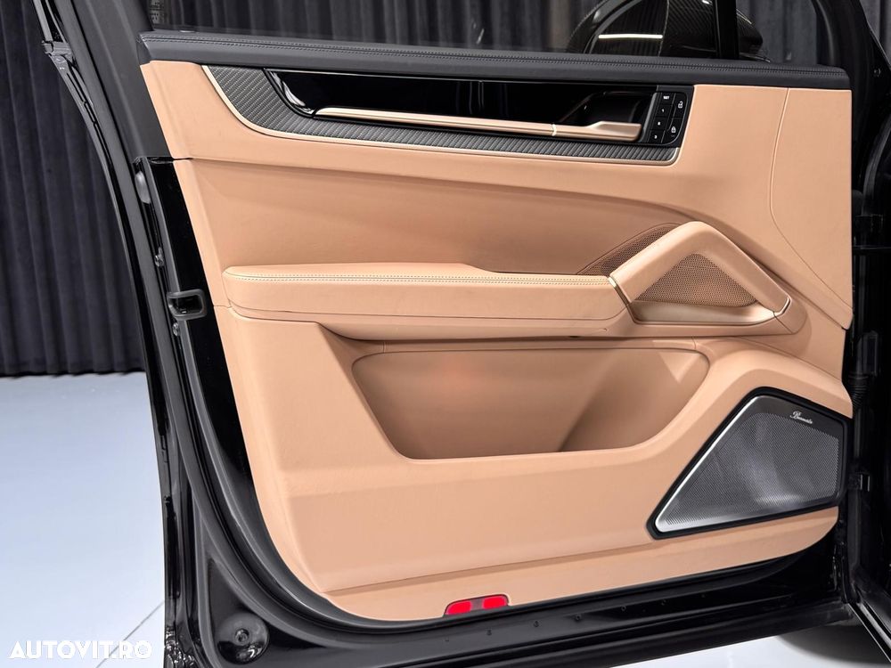 Porsche Cayenne - 27