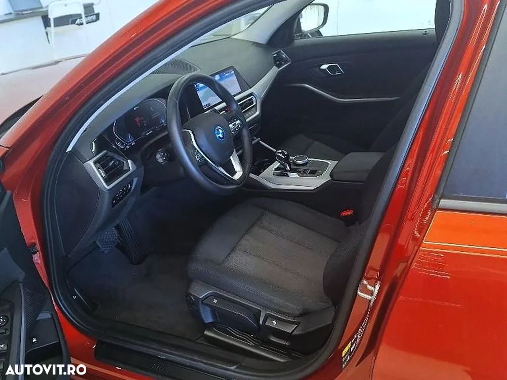 BMW Seria 3 320e AT PHEV - 6