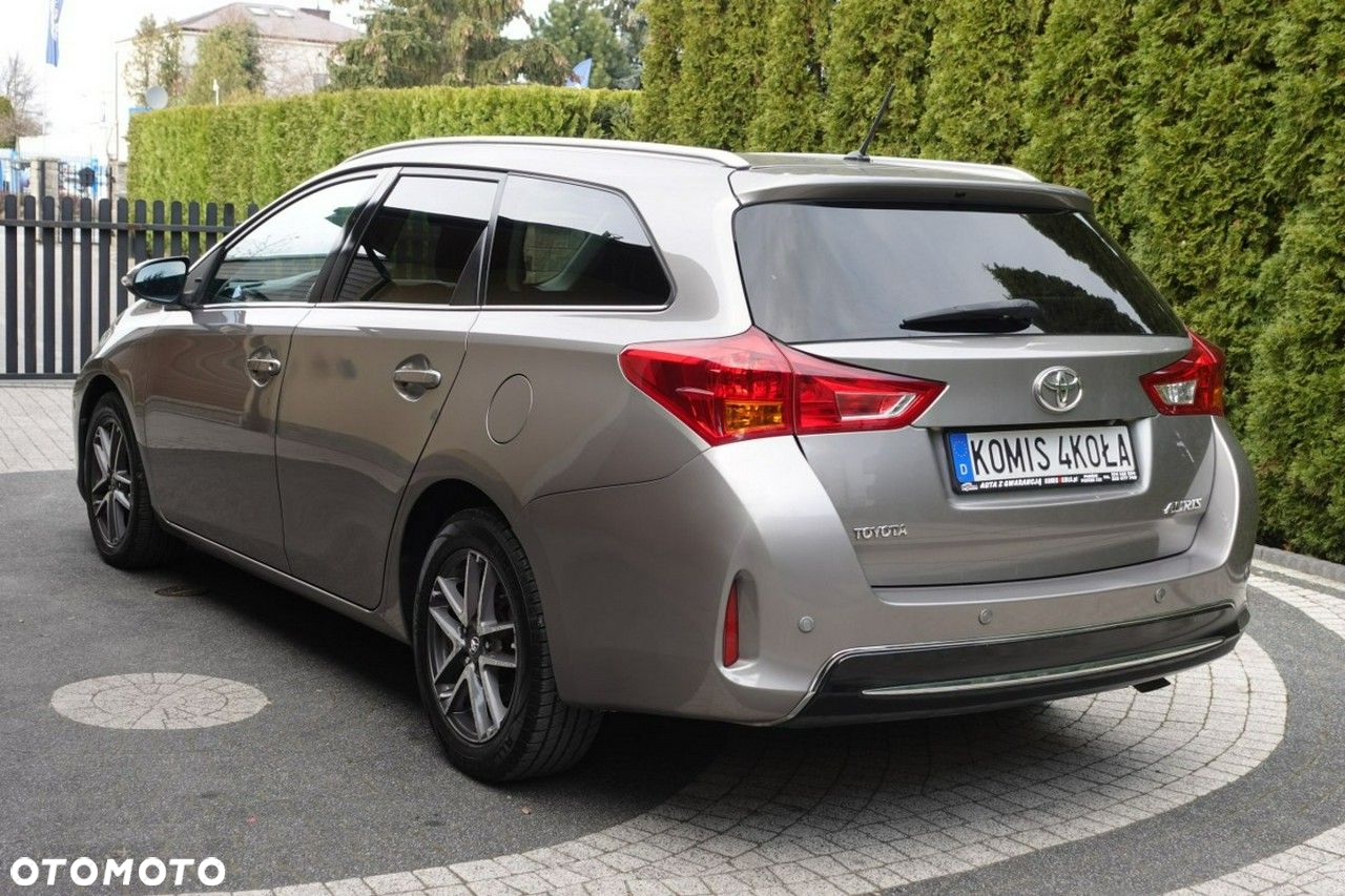 Toyota Auris - 4