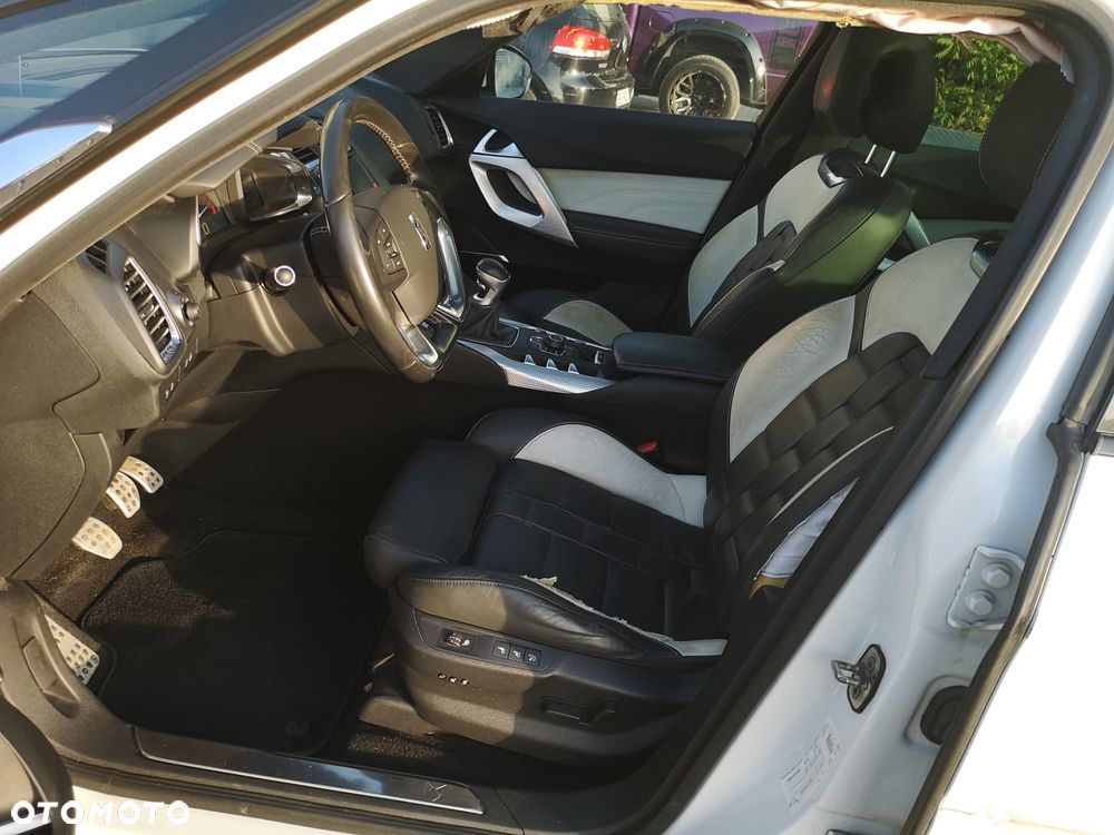 Citroën DS5 HDi 165 Business - 17
