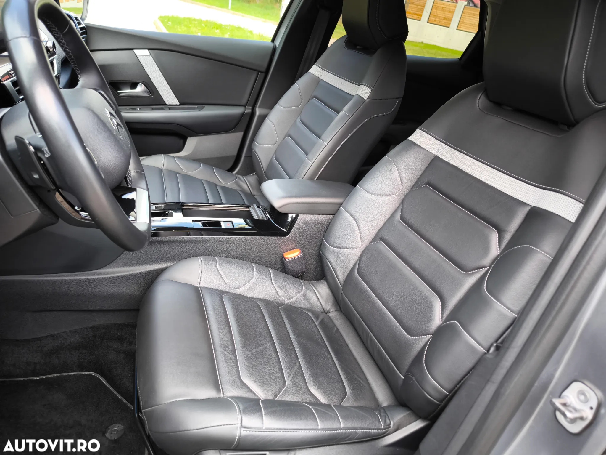 Citroën C4 BlueHDi 130 Stop&Start EAT8 SHINE - 6