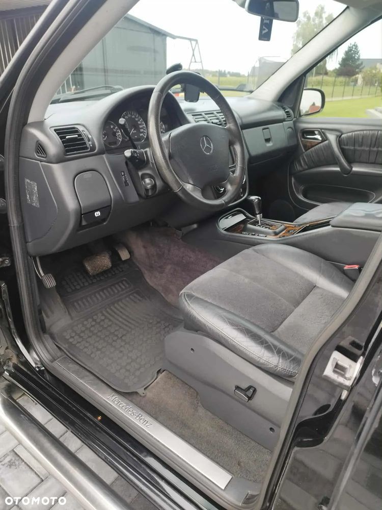 Mercedes-Benz ML - 15
