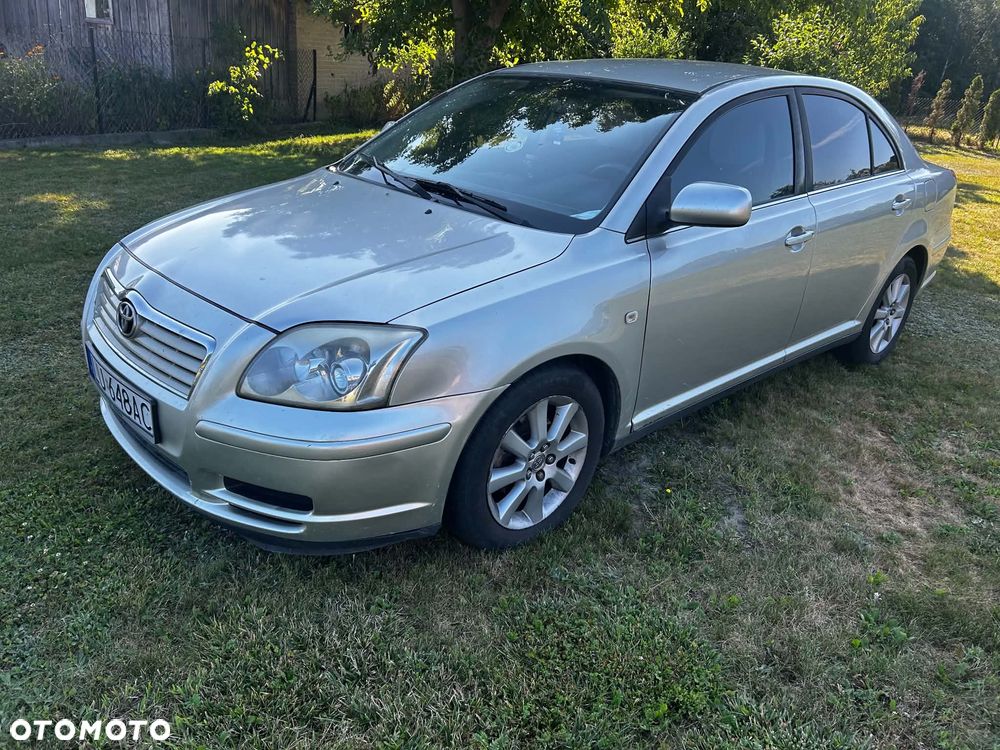Toyota Avensis 1.8 VVT-i Sol - 1