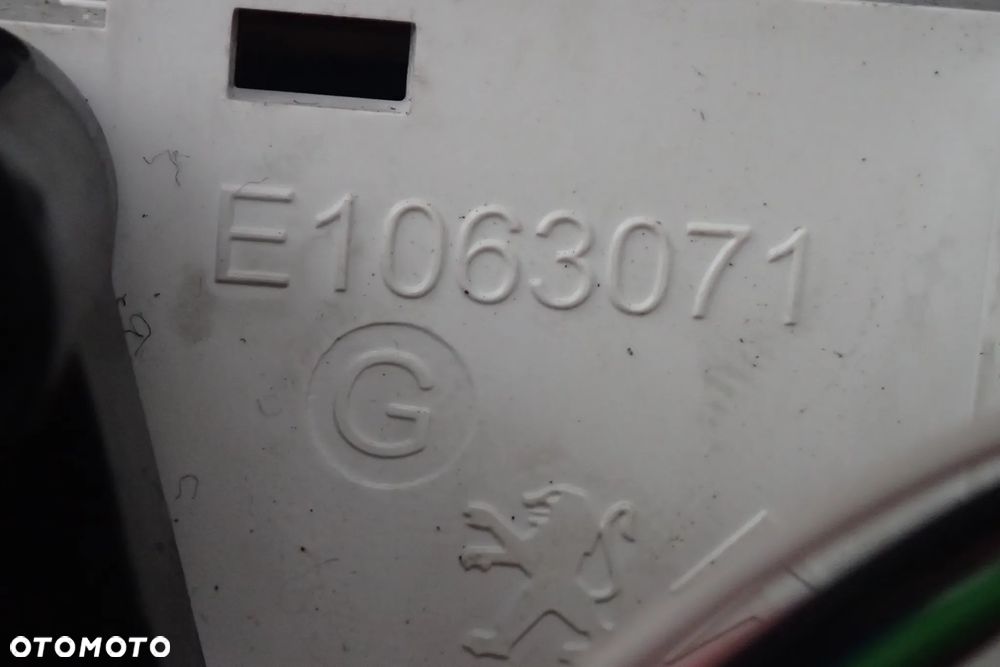 PEUGEOT 208 CZĘŚCI - 9811545080, 1096632X, 1063071, 9812713380, 9807532080, 9804092380, 9804092280, 9804848480, 9672848580, 9813849080 - 5