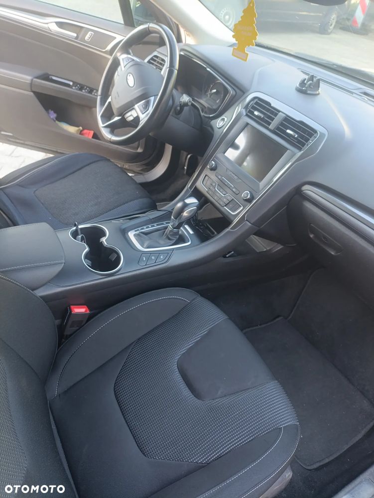 Ford Mondeo 2.0 Hybrid Titanium - 9