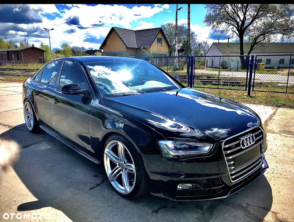 Audi A4 Limousine - 1