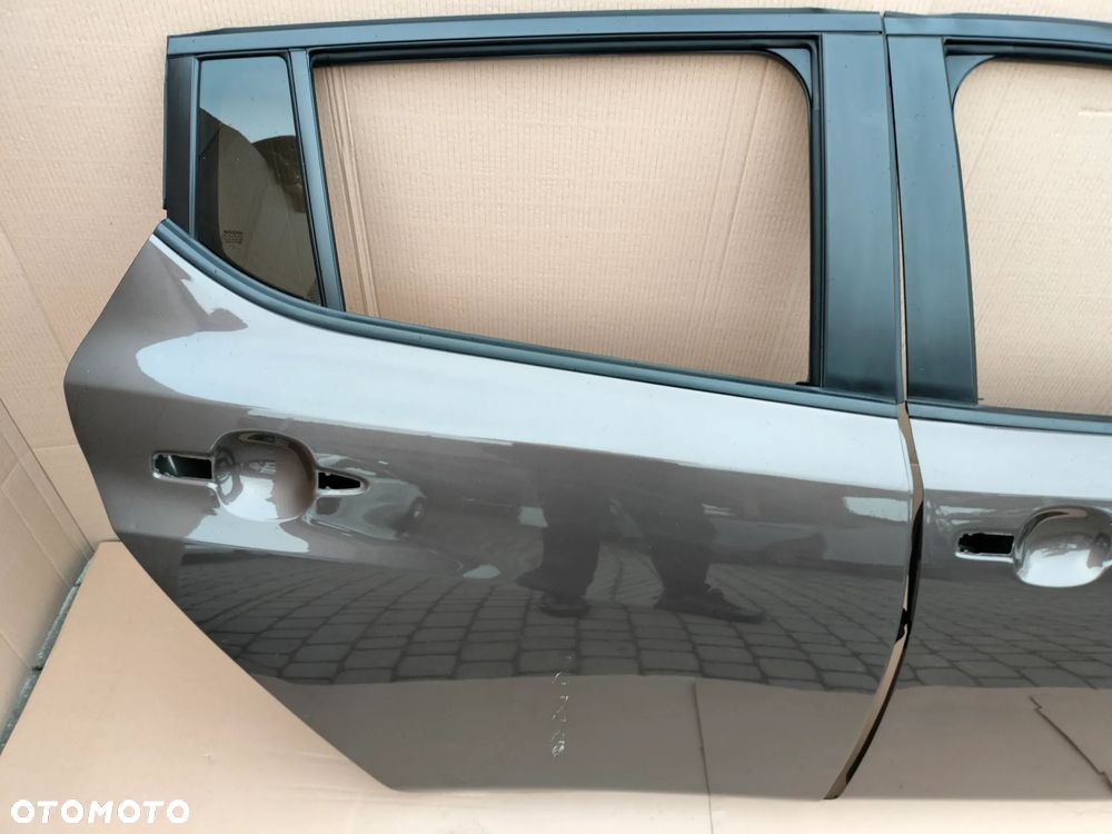 NISSAN LEAF II ZE1 2019 DRZWI PRAWE PRZÓD TYŁ CAN G - 4