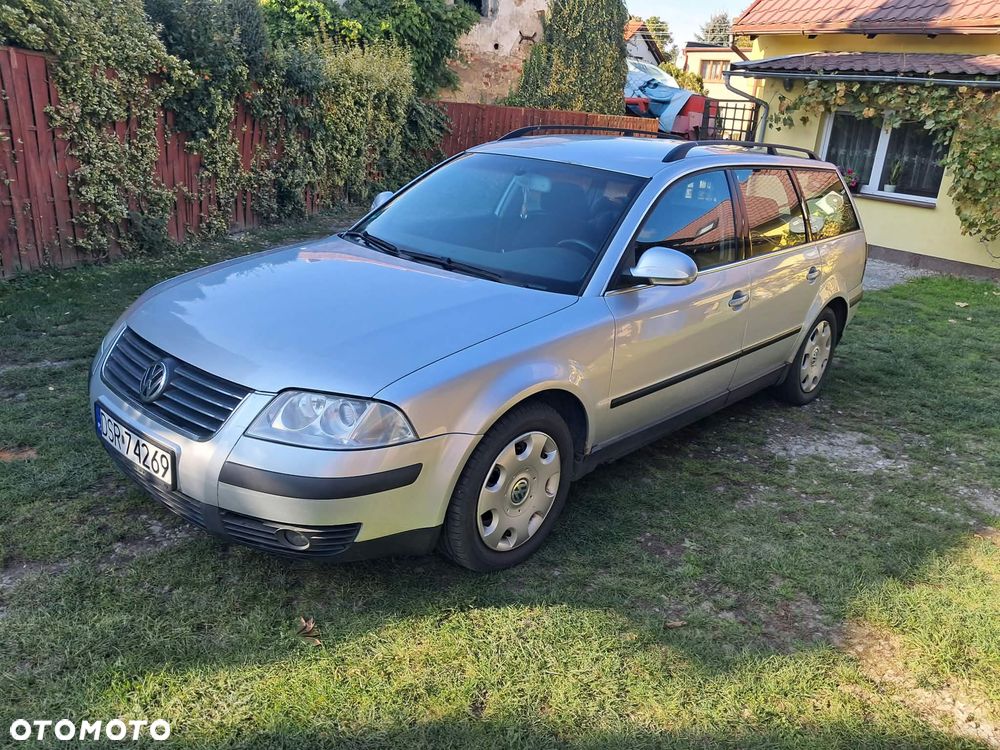 Volkswagen Passat - 1
