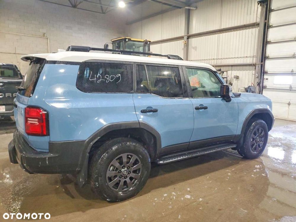 Toyota Land Cruiser - 5