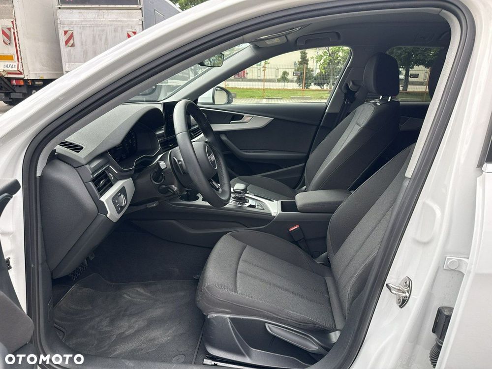 Audi A4 Avant - 11