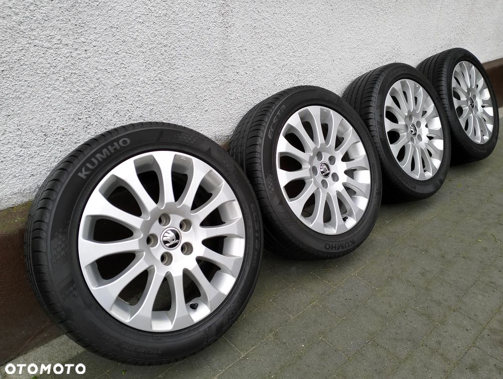 215 45 16 / 5x100 / SKODA Fabia AUDI A1  Vw Polo SEAT Ibiza / KUMHO / - 1