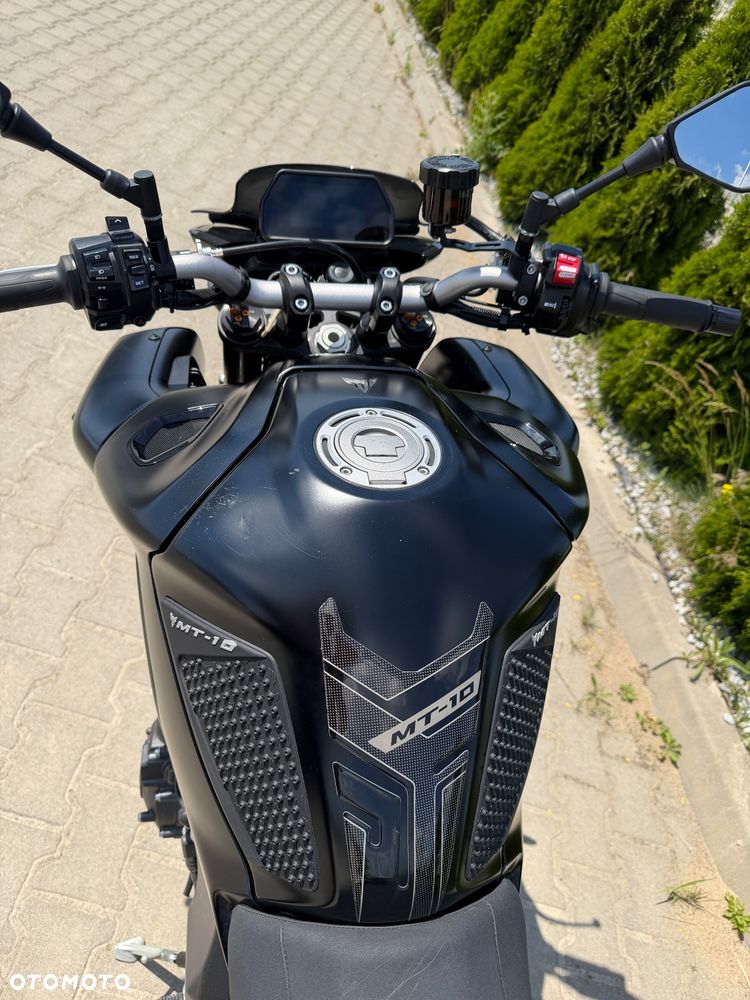 Yamaha MT - 7