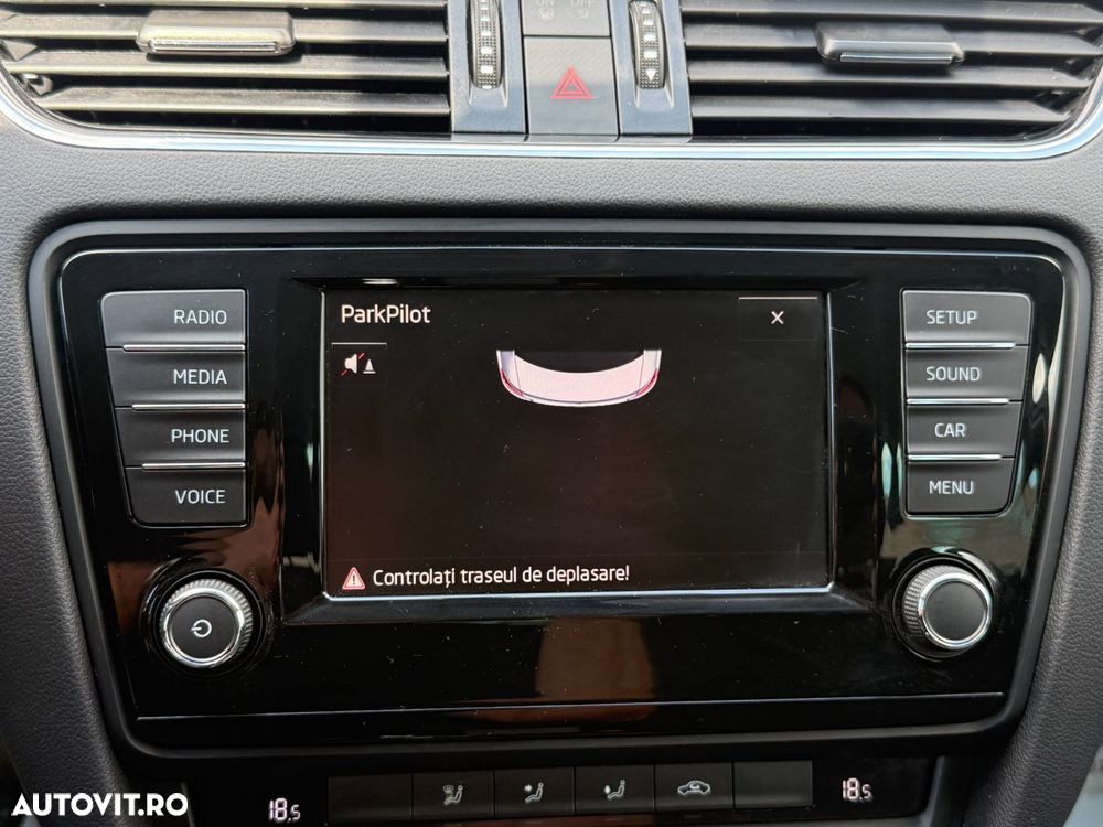 Skoda Octavia 1.6 TDI DSG Ambition - 10