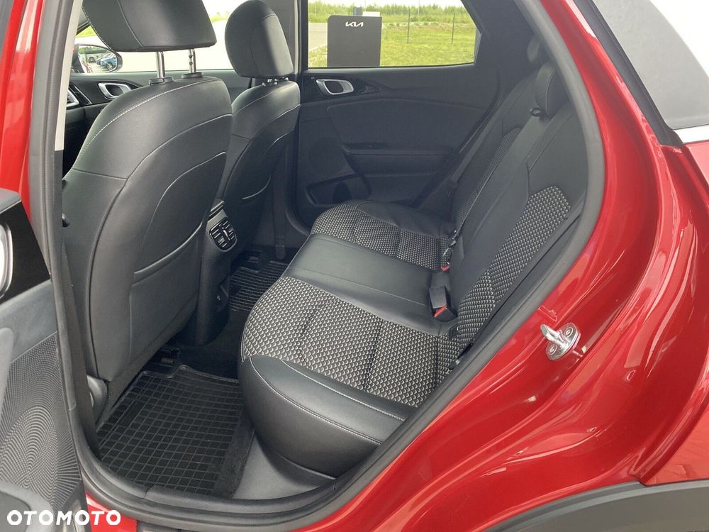 Kia XCeed - 12