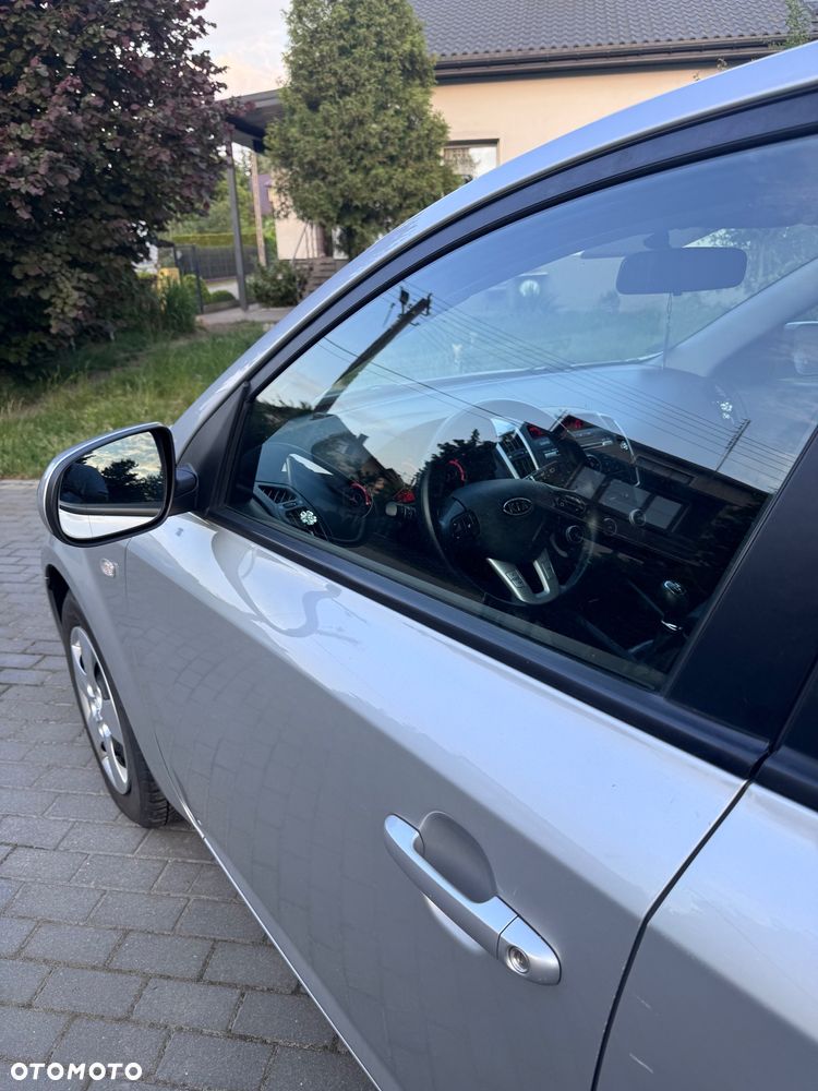 Kia Ceed 1.4 L - 6