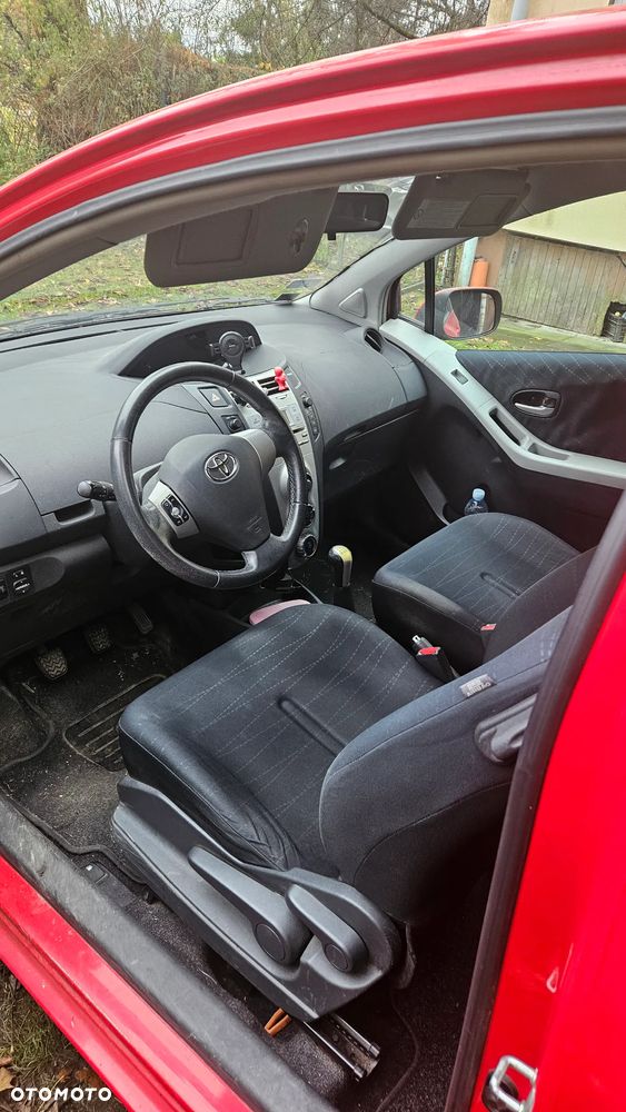 Toyota Yaris 1.3 VVT-i Sol - 8