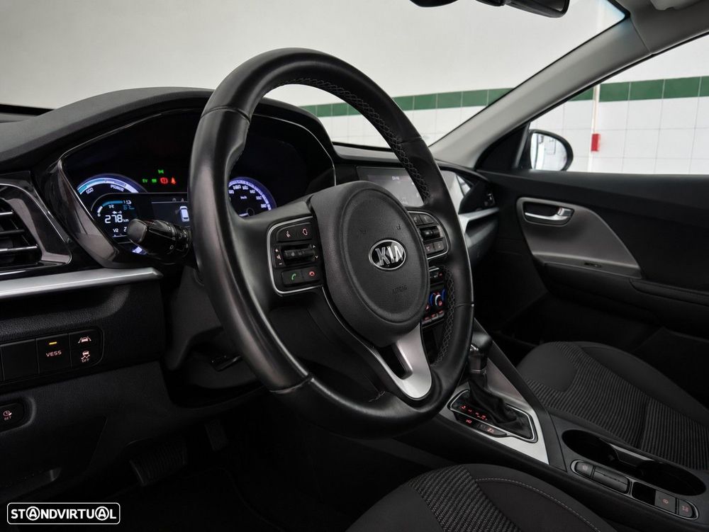 Kia Niro 1.6 GDi HEV Urban - 18