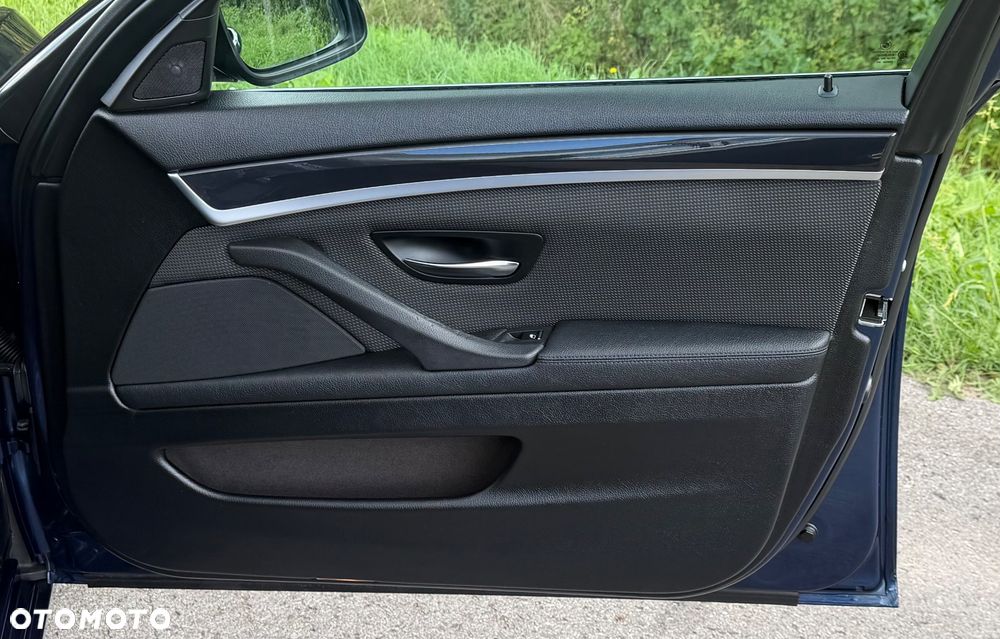 BMW Seria 5 520i - 21