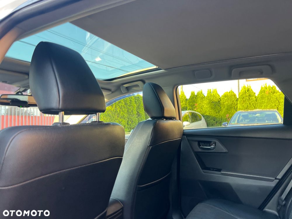 Toyota Auris 1.8 HSD Prestige NAVI - 29