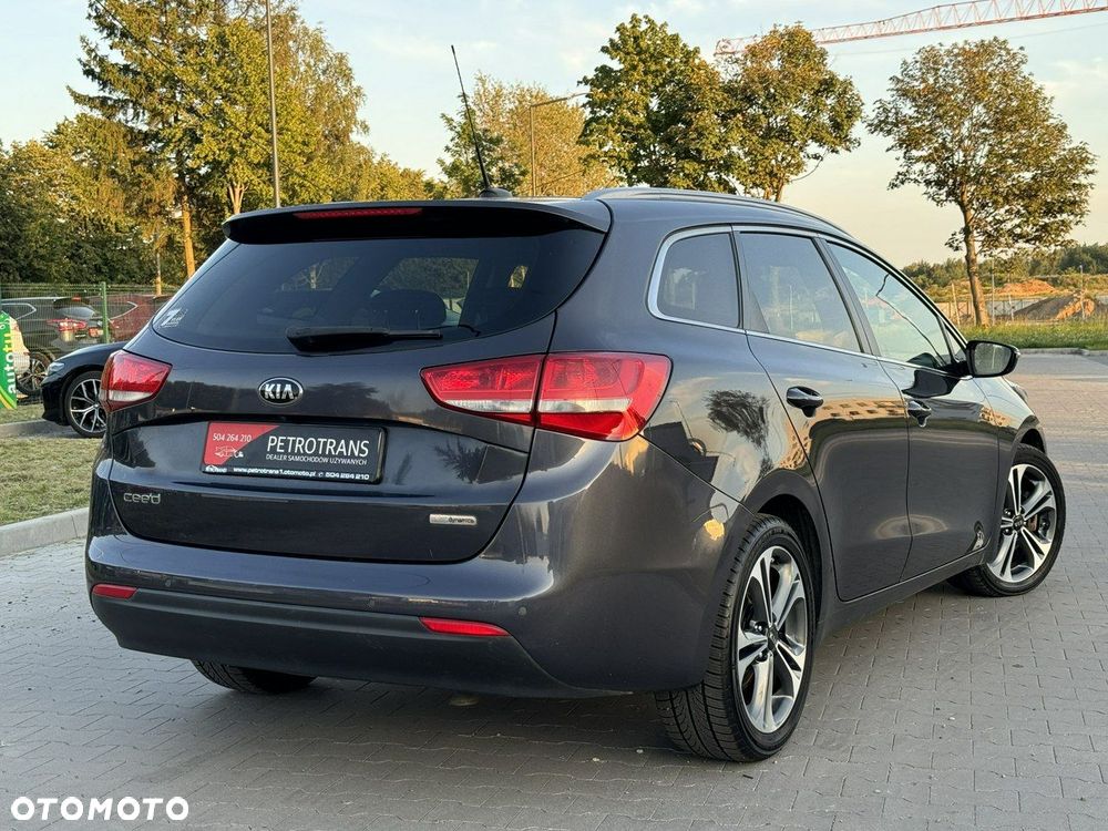 Kia Ceed 1.6 CRDi 136 ISG Platinum Edition - 11