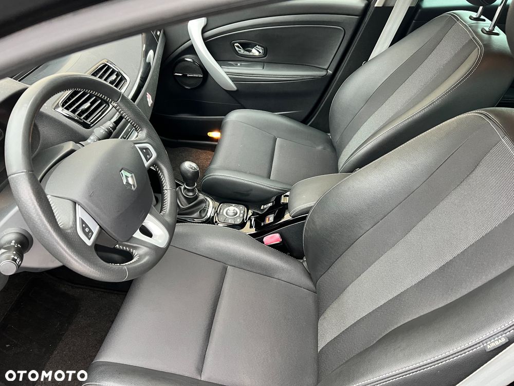 Renault Megane ENERGY TCe 115 Start & Stop Bose Edition - 11