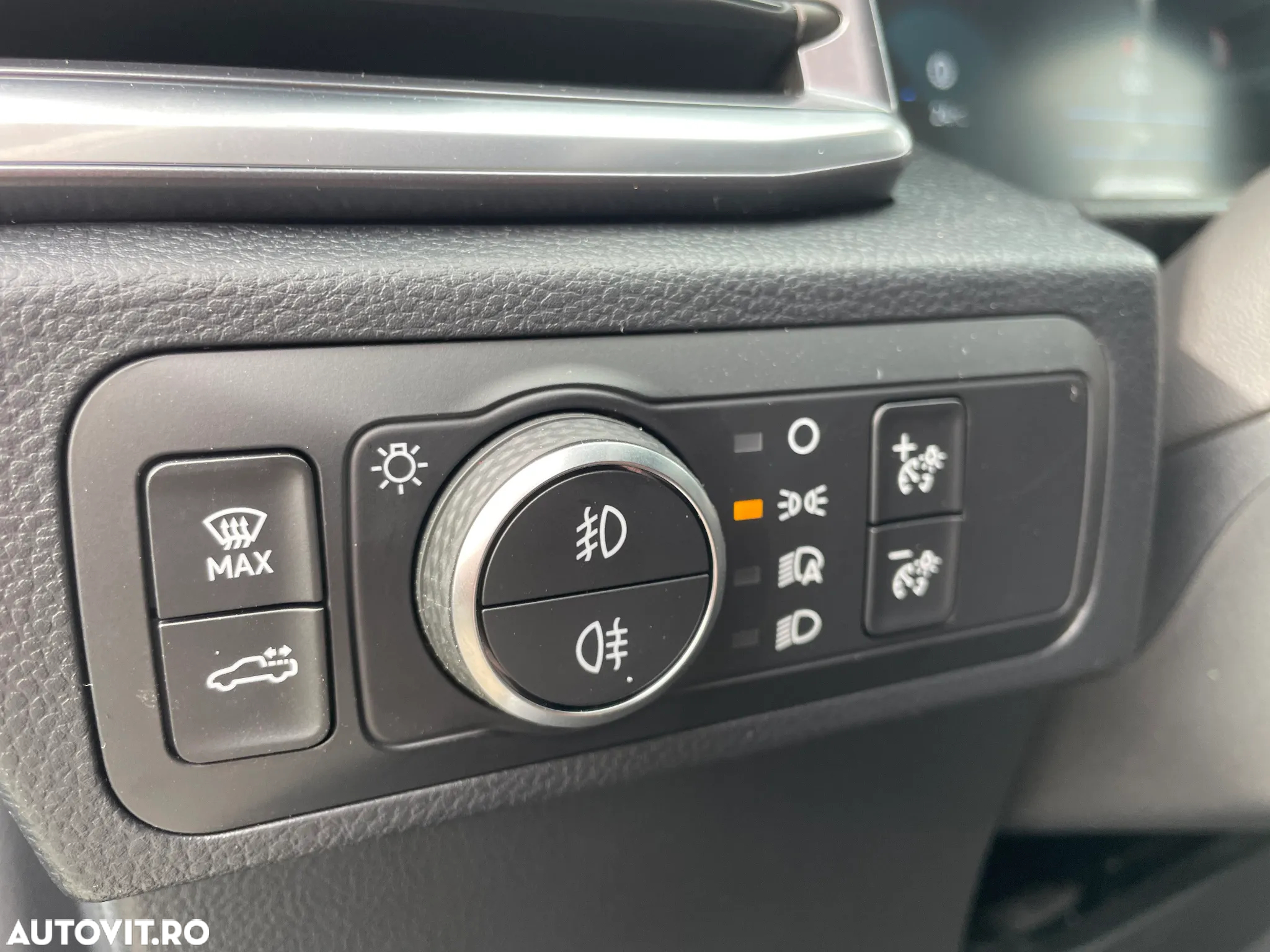 Volkswagen Amarok 3.0 TDI 241 CP 4M 10AT Aventura - 14