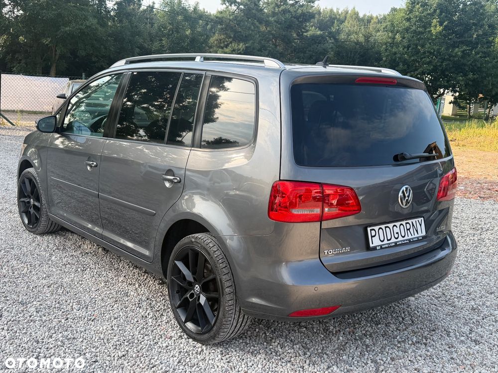 Volkswagen Touran 2.0 TDI DPF MATCH - 4