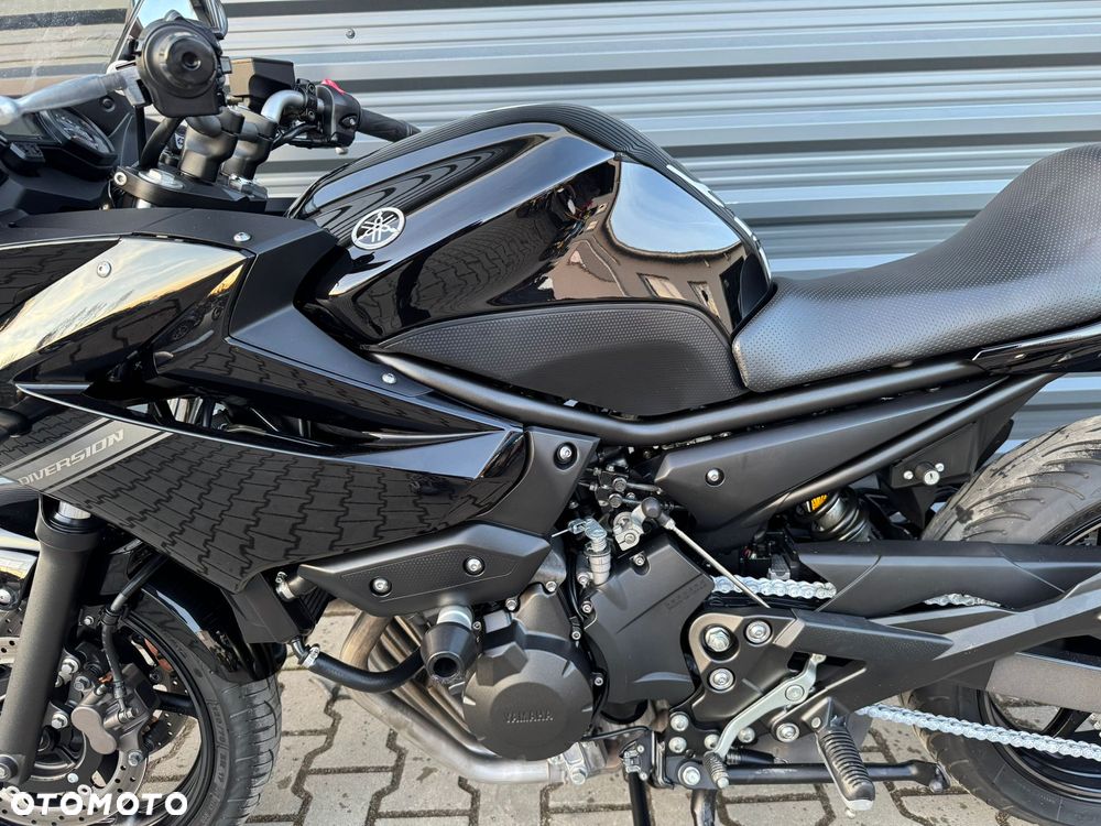 Yamaha XJ - 12