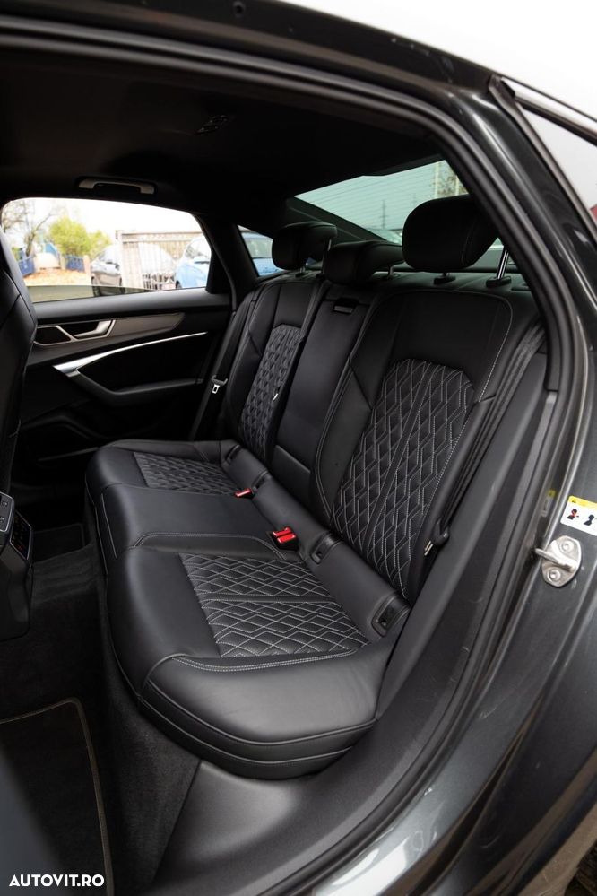 Audi A6 Avant 55 TFSI e quattro S tronic PHEV S Line - 11