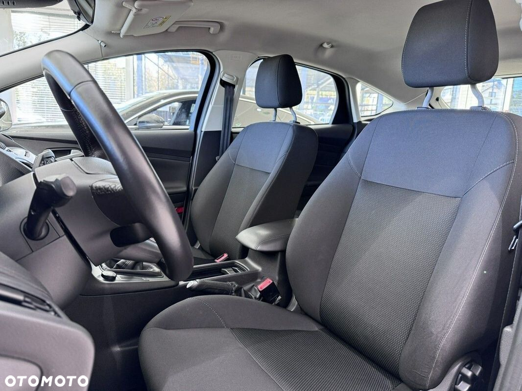 Ford Focus - 13