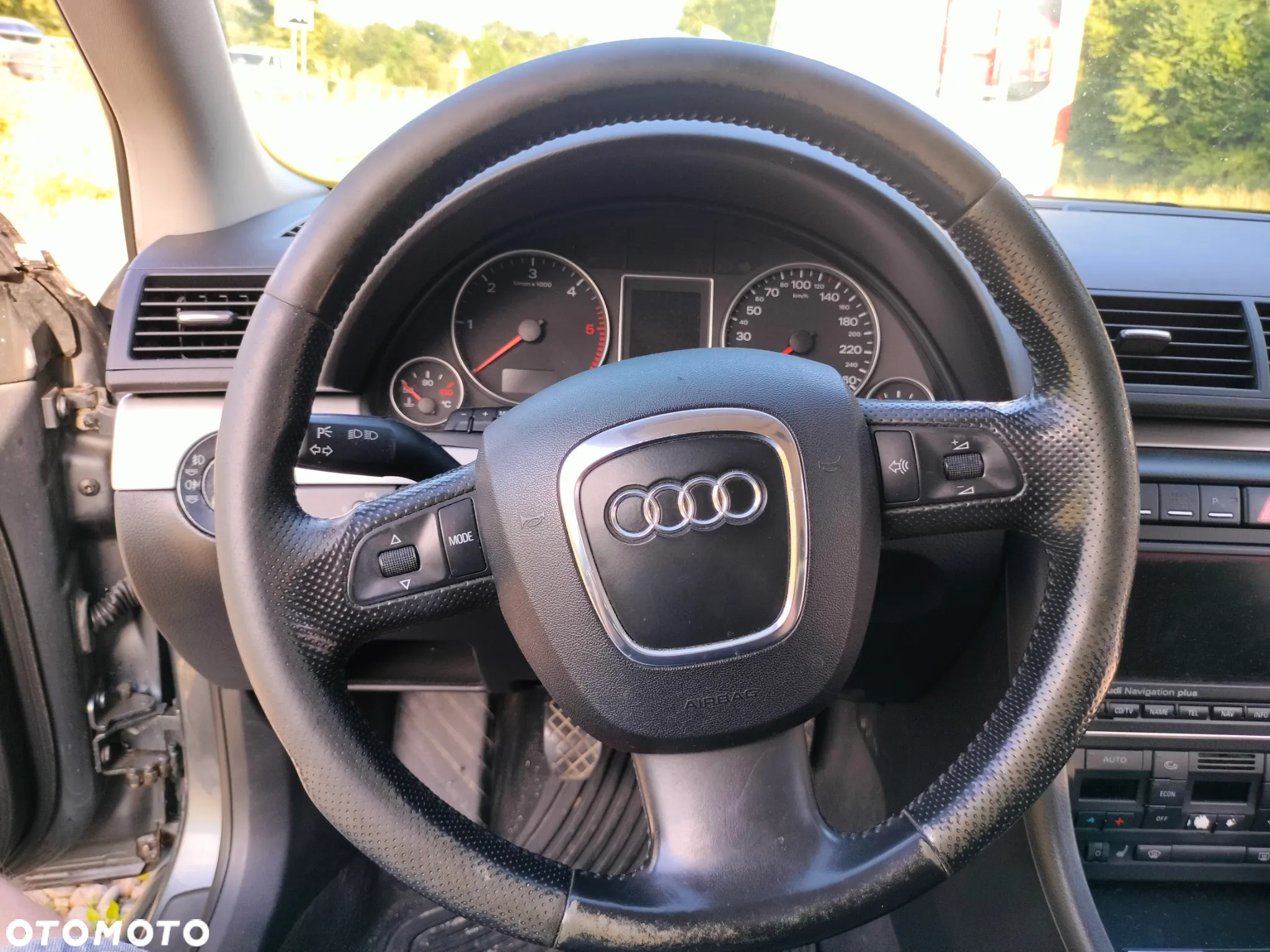 Audi A4 2.0 TDI Quattro - 23