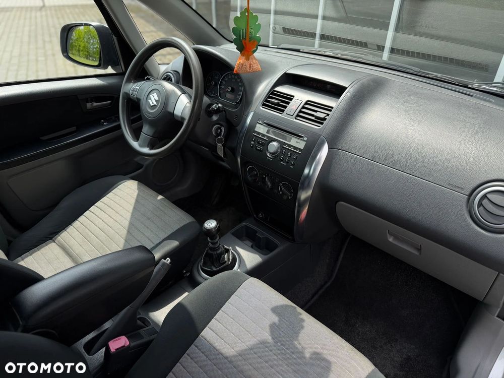 Suzuki SX4 - 28