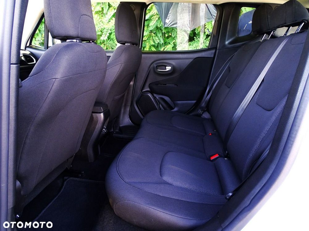 Jeep Renegade - 38