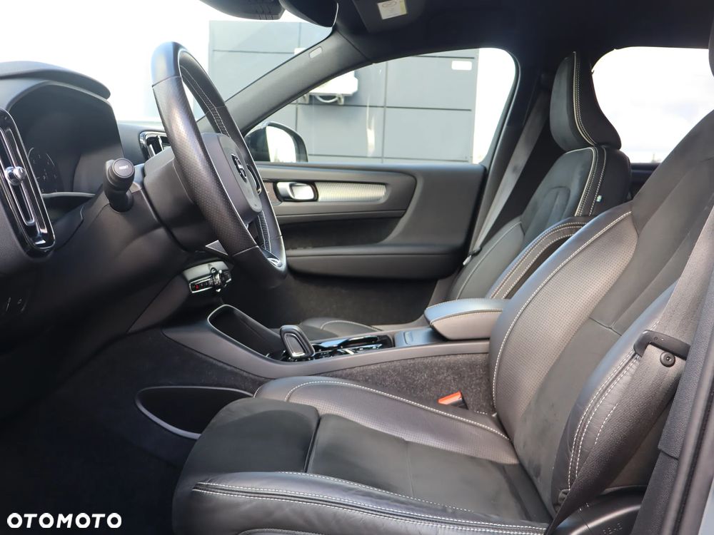 Volvo XC 40 D4 AWD R-Design - 15