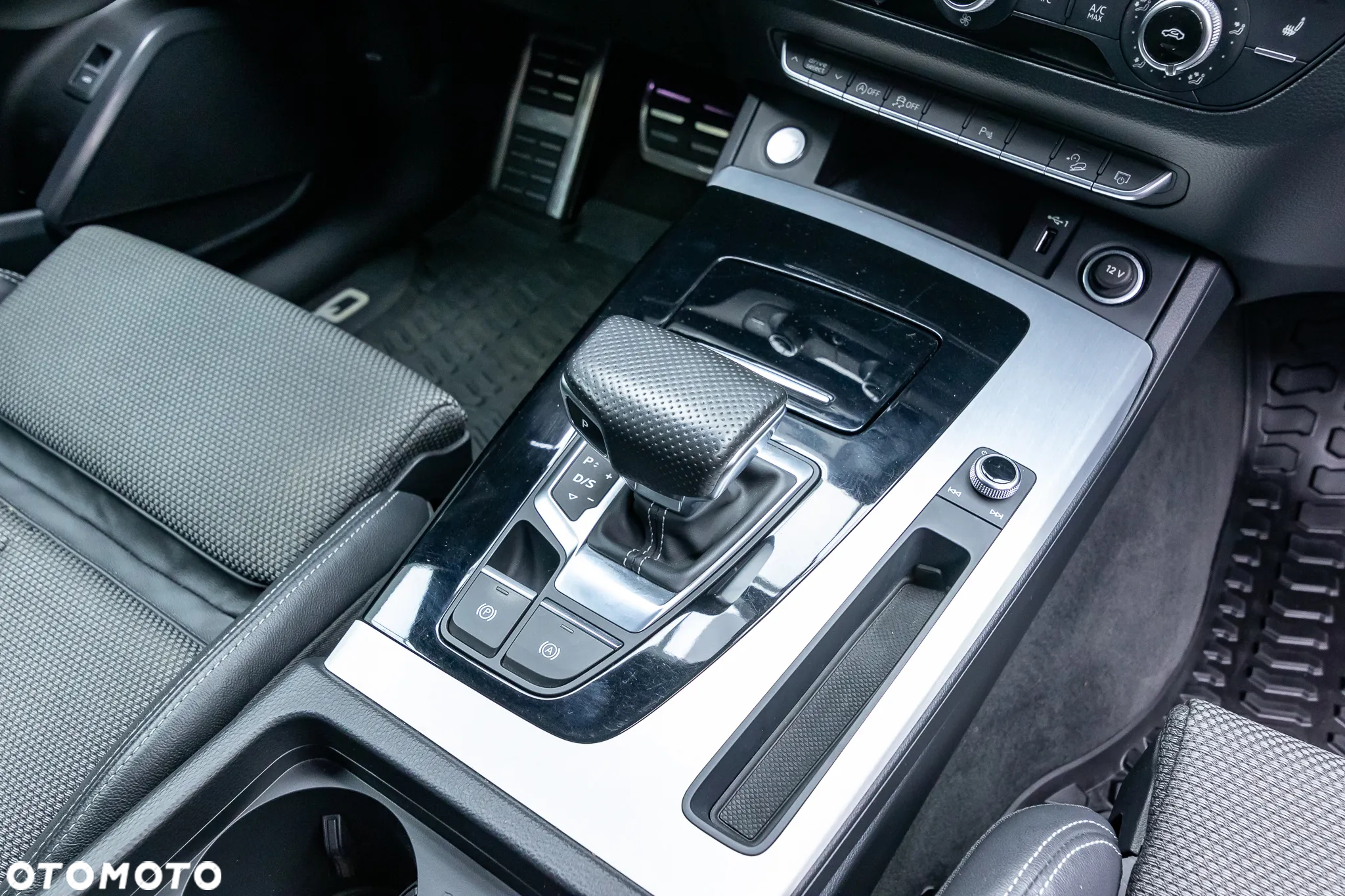 Audi Q5 40 TDI quattro S tronic S line - 29