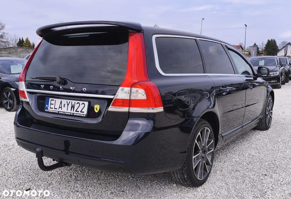 Volvo V70 D2 Momentum - 23