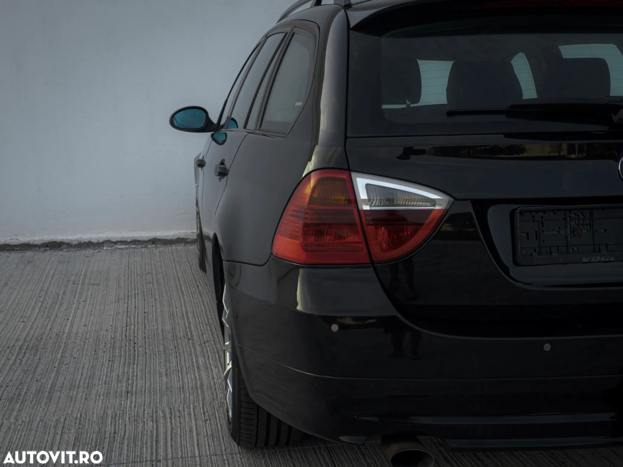 BMW Seria 3 320d DPF Touring - 20