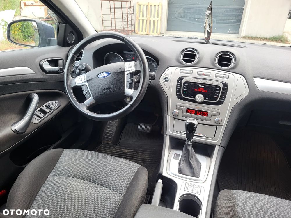 Ford Mondeo 2.3 Trend - 9