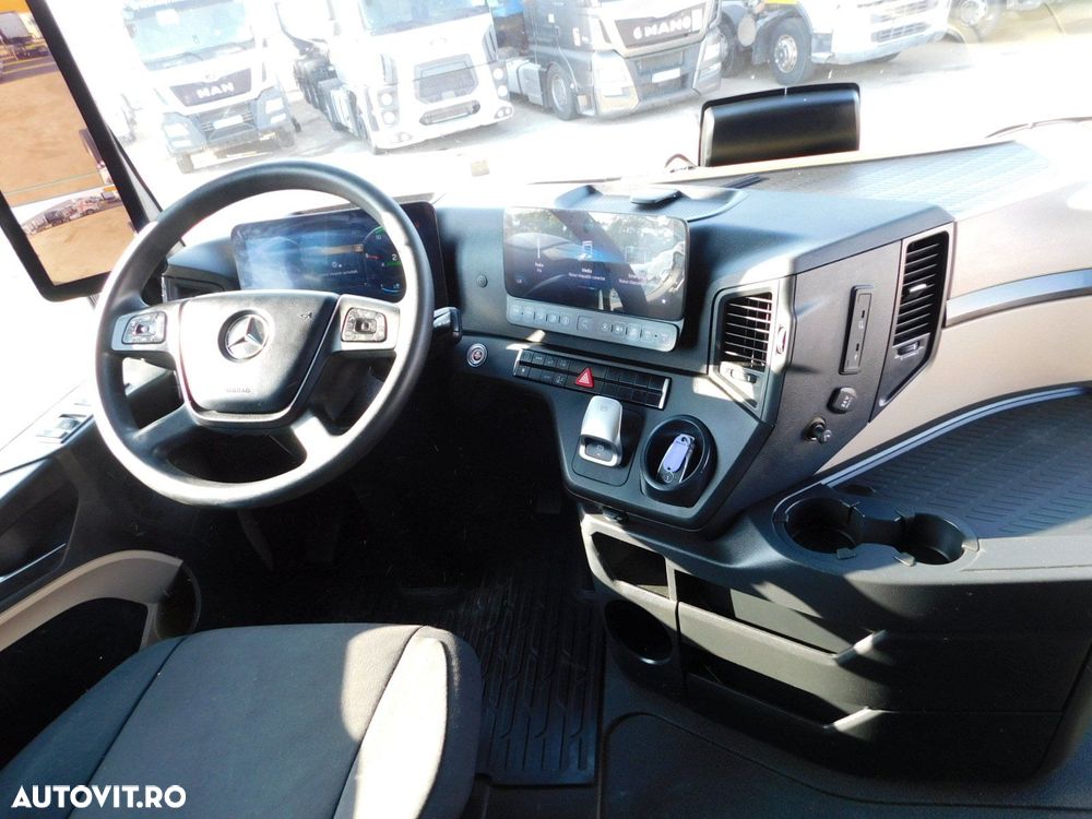 Mercedes-Benz Actros - 7