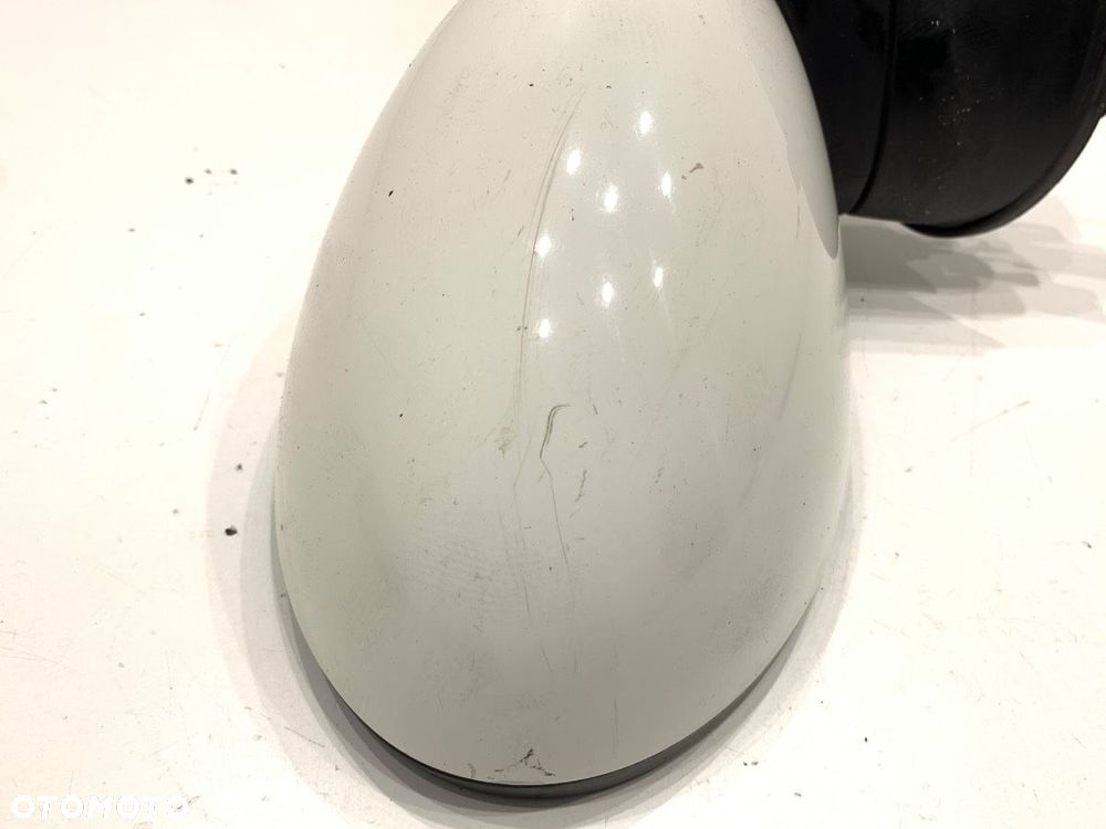 LUSTERKO PRAWY  MINI MINI (R50, R53) 2001 - 2006 Cooper 85 kW [116 KM] benzyna 2001 - 2006 - 4