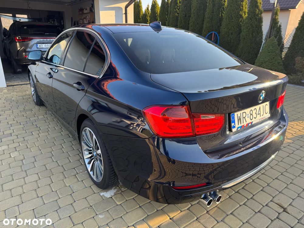 BMW Seria 3 325d Luxury Line - 3