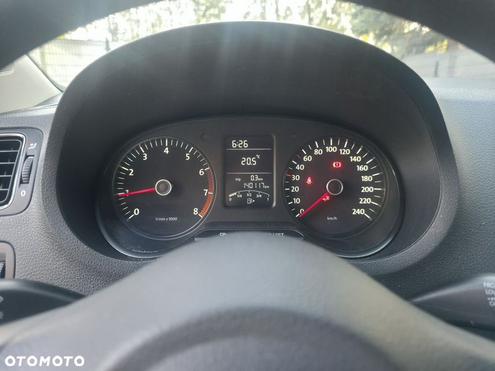 Volkswagen Polo - 18