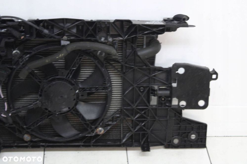 PAS PRZEDNI WENTYLATOR CHŁODNICA RENAULT MEGANE III 2008R- 1.6 B - 6