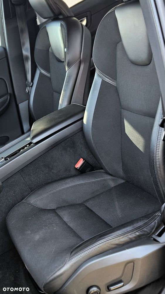 Volvo XC 60 D4 AWD Momentum - 10