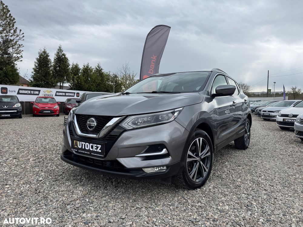 Nissan Qashqai 1.6 DCI Xtronic TEKNA+ - 4