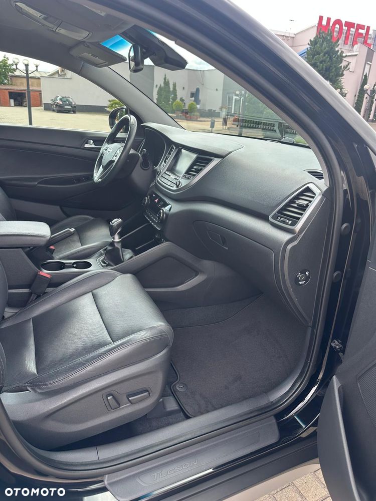 Hyundai Tucson 1.6 GDI BlueDrive Design 2WD - 22