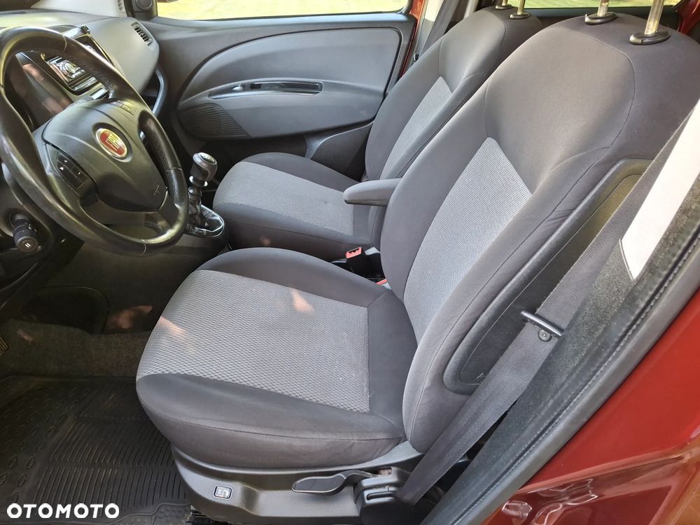 Fiat Doblo 1.4 T-Jet 16V Emotion - 28