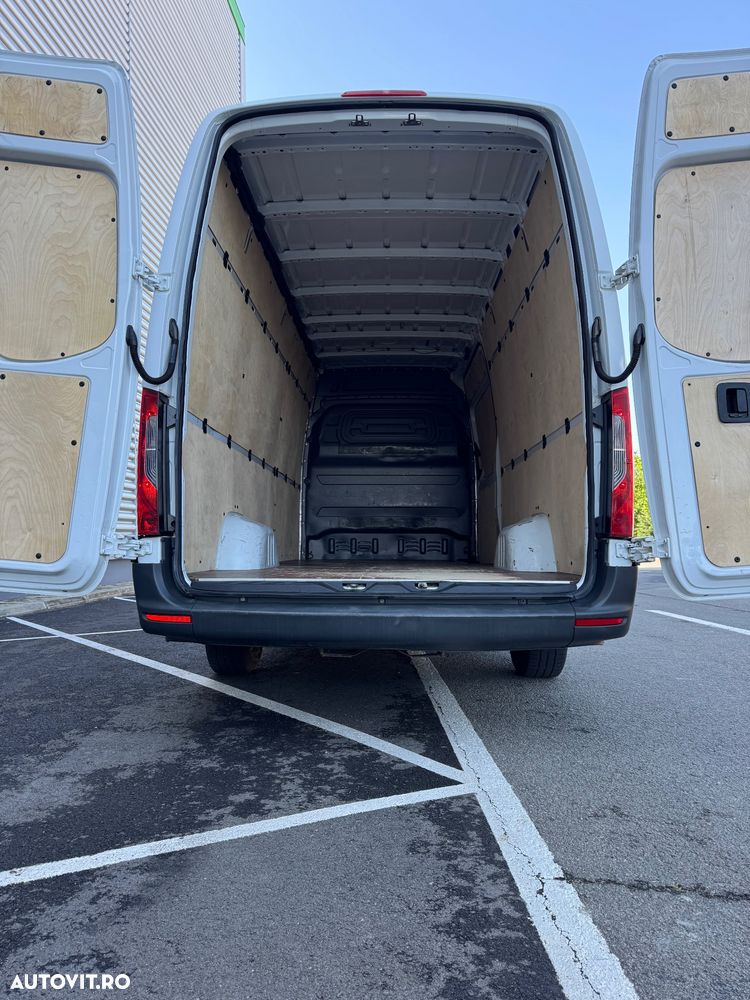 Mercedes-Benz Sprinter - 38