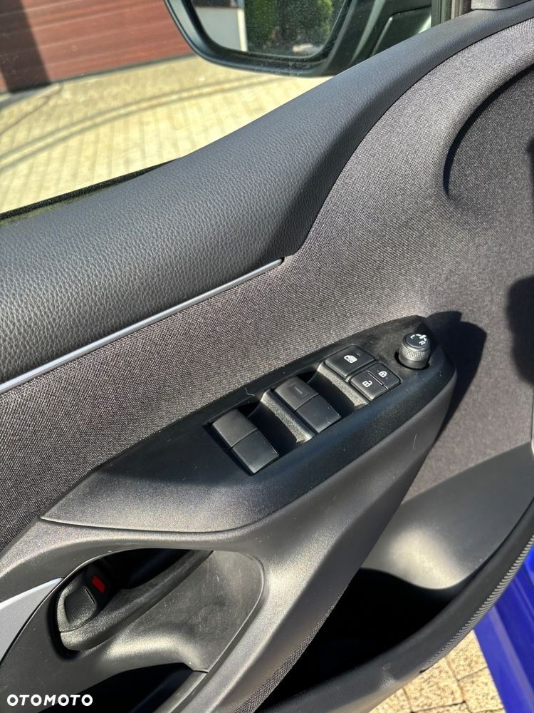 Toyota Yaris - 12